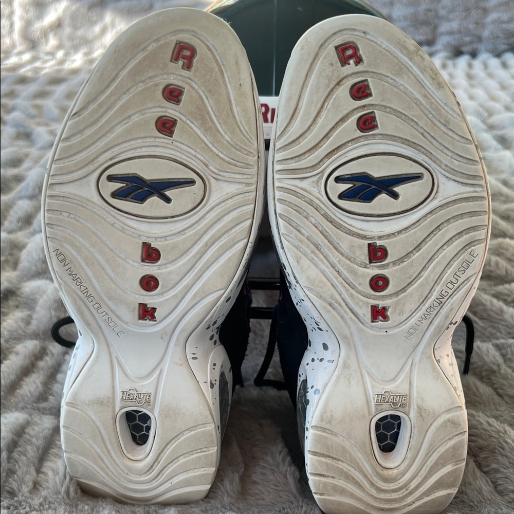 Step into Allan Iverson’s legacy - kid’s Reebok Question Mid - iconic style! - Picture 6 of 7